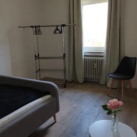 4 Personen - In Wohnung, Zentral, Ruhig, Modern Apartment
