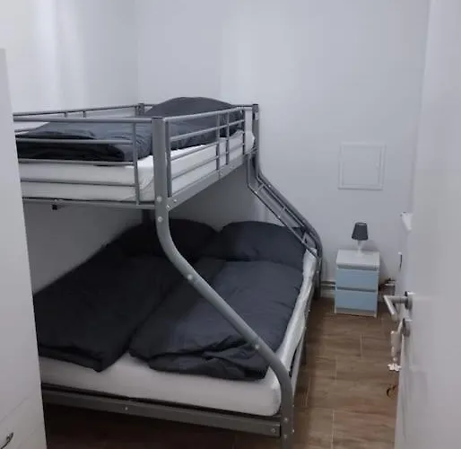 아파트 4 Personen - In Wohnung, Zentral, Ruhig, Modern 뤼베케