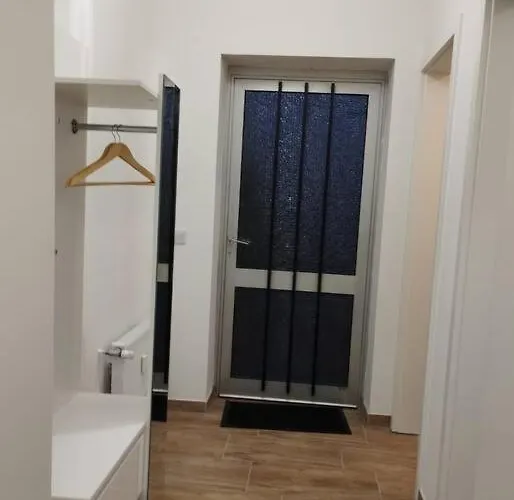 4 Personen - In Wohnung, Zentral, Ruhig, Modern 아파트 뤼베케