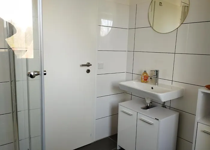 아파트 4 Personen - In Wohnung, Zentral, Ruhig, Modern 뤼베케