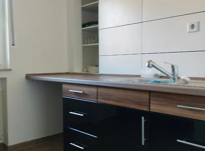 아파트 4 Personen - In Wohnung, Zentral, Ruhig, Modern 뤼베케